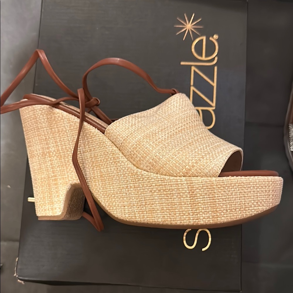 Shoe Dazzle Tan Wedges with Chunky Platform Sole